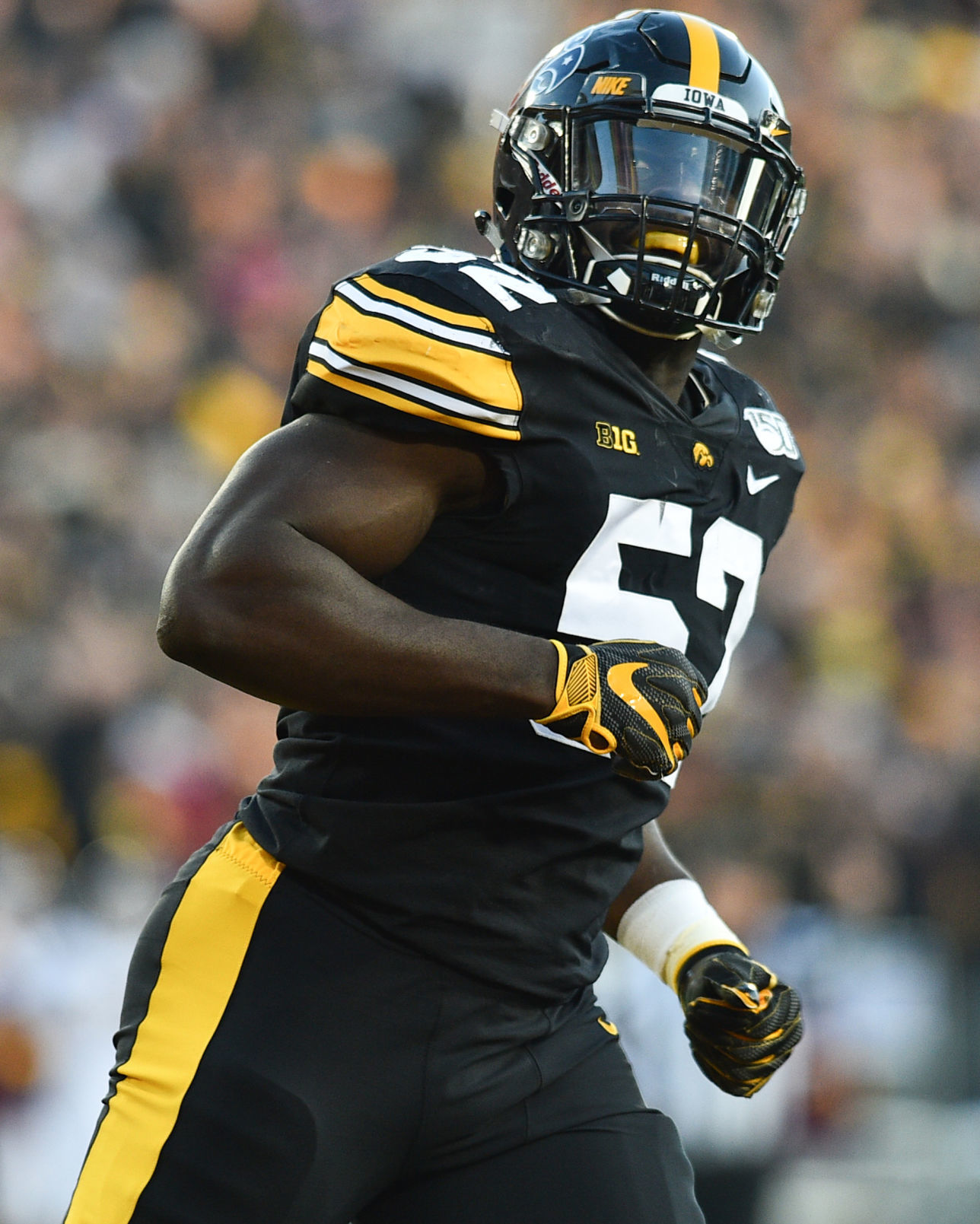 111619-qct-spt-iowa-minn-foot-137a.jpg